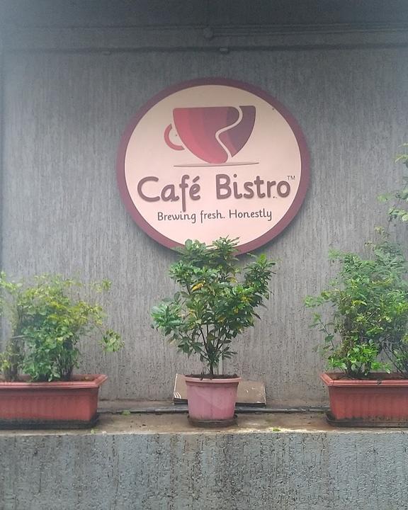 Cafe Bistro Monroe's