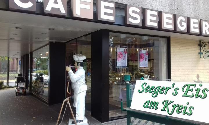 Cafe Seeger